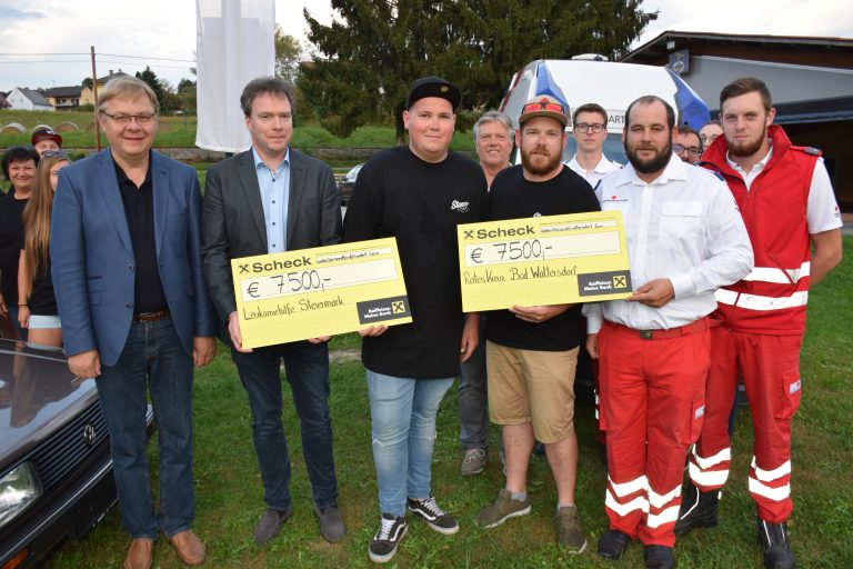 Zusammen Spendenuebergabe 2